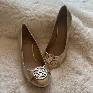 Tory Burch Mini Miller Wedge Gold 7